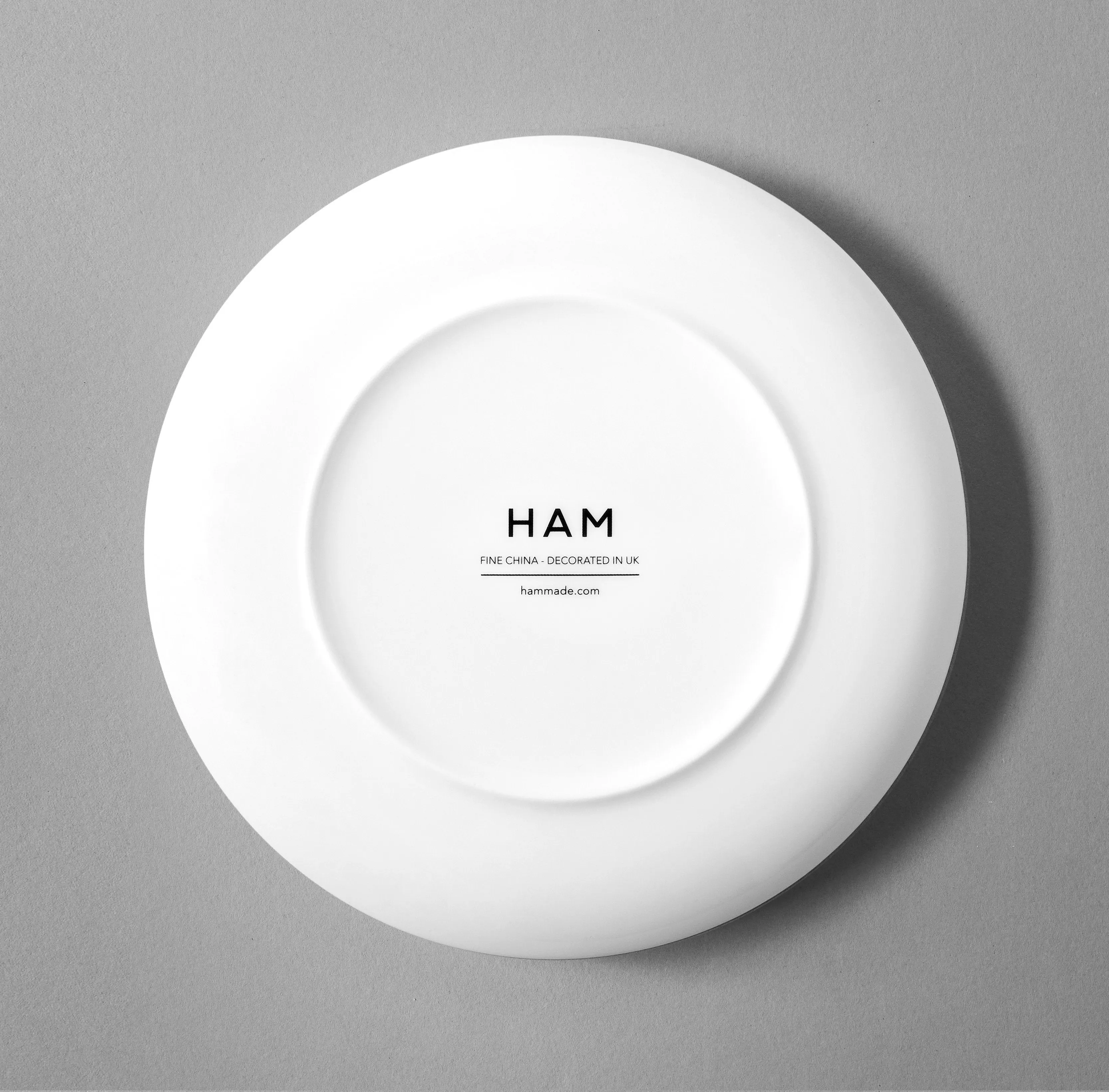 Skateboarding Rabbit Plate