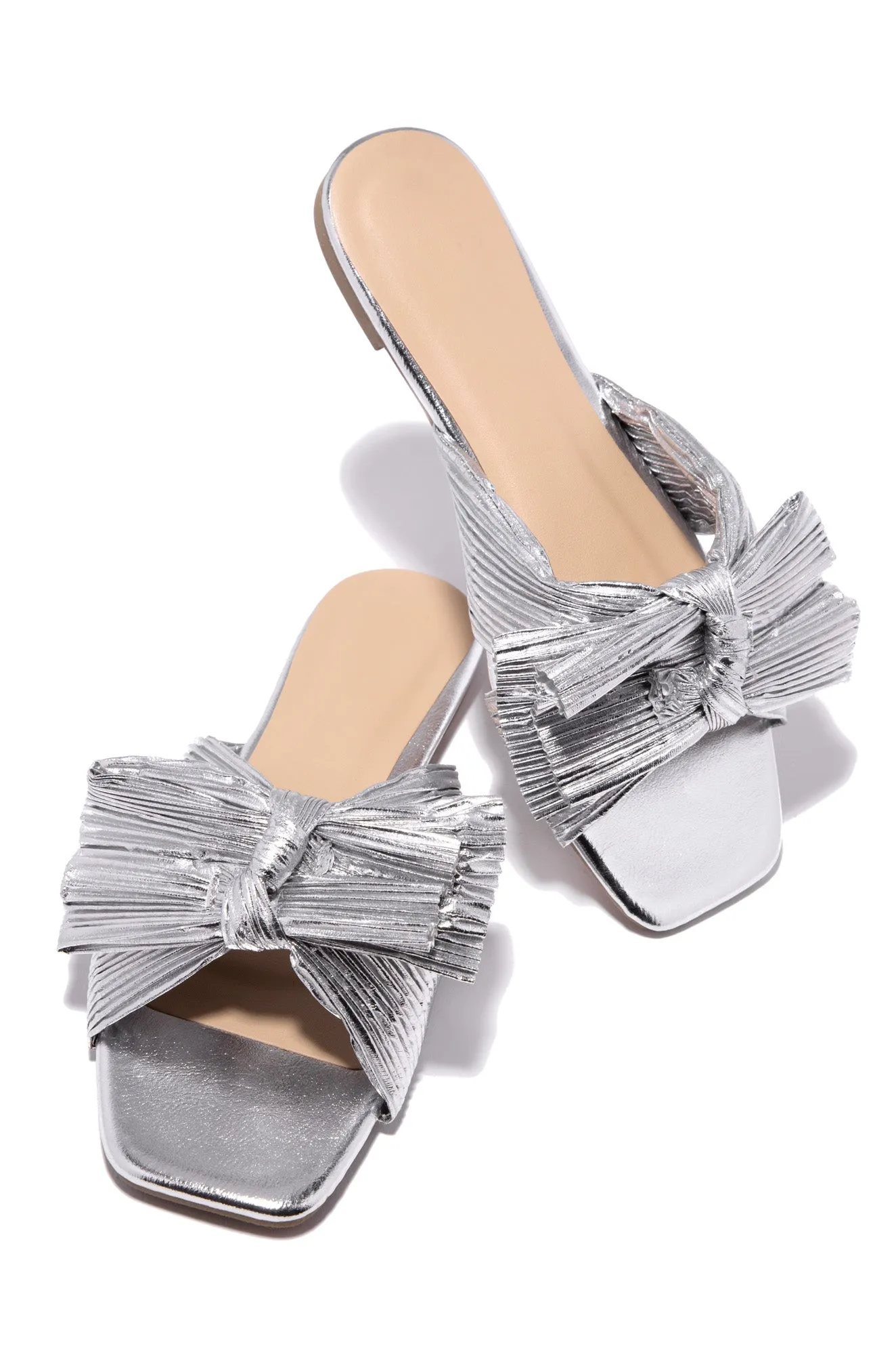 Stacey Bow Tie Slip On Sandals - Silver